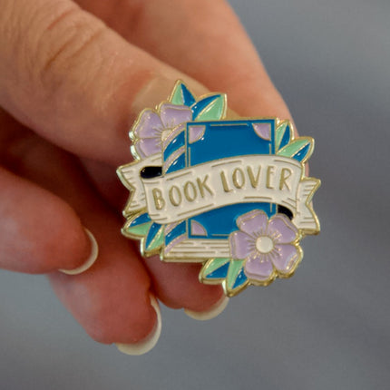 'Book Lover ' Pin