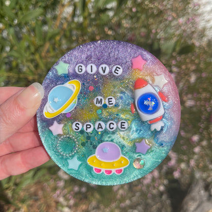 'Give me space' Shimmer Glimmer