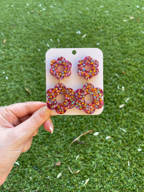 Daisy Glitter Earrings- Fuschia hearts