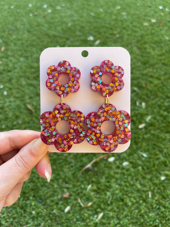 Daisy Glitter Earrings- Fuschia hearts