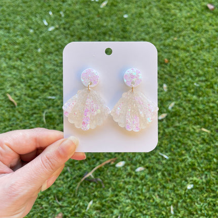 Clam Shell Glitter Earrings- White