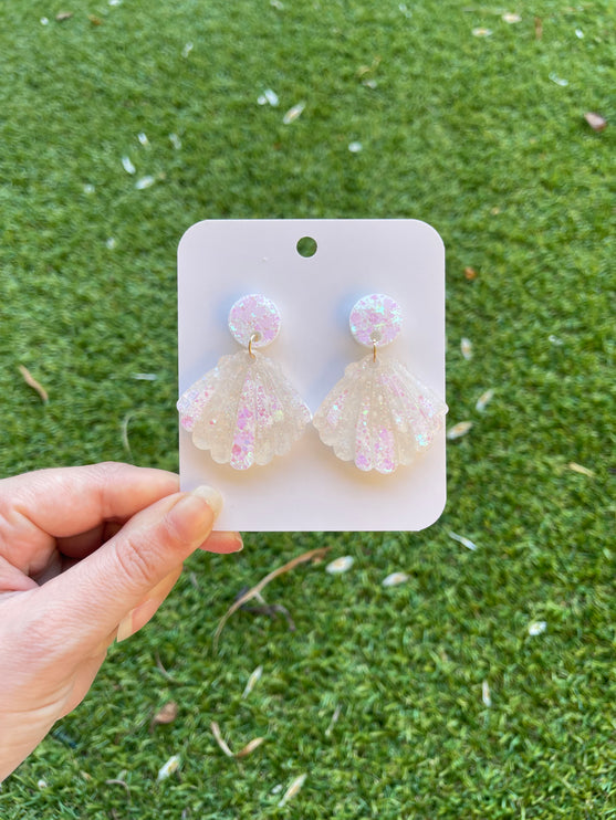 Clam Shell Glitter Earrings- White