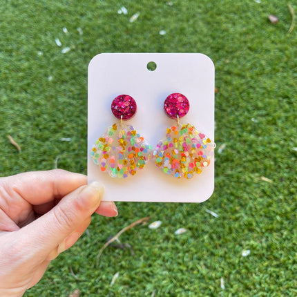 Clam Shell Glitter Earrings- Fuschia and Hearts