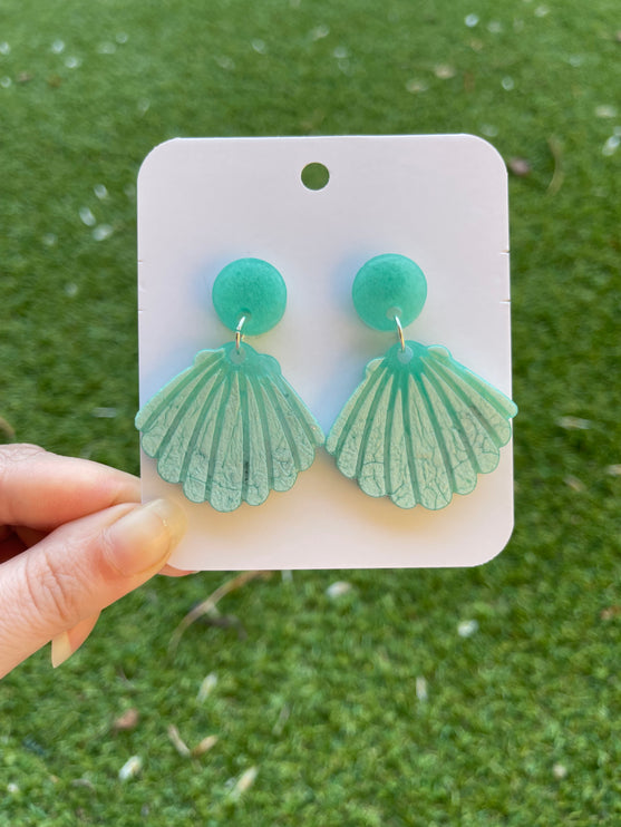 Clam Shell Glitter Earrings- Mint