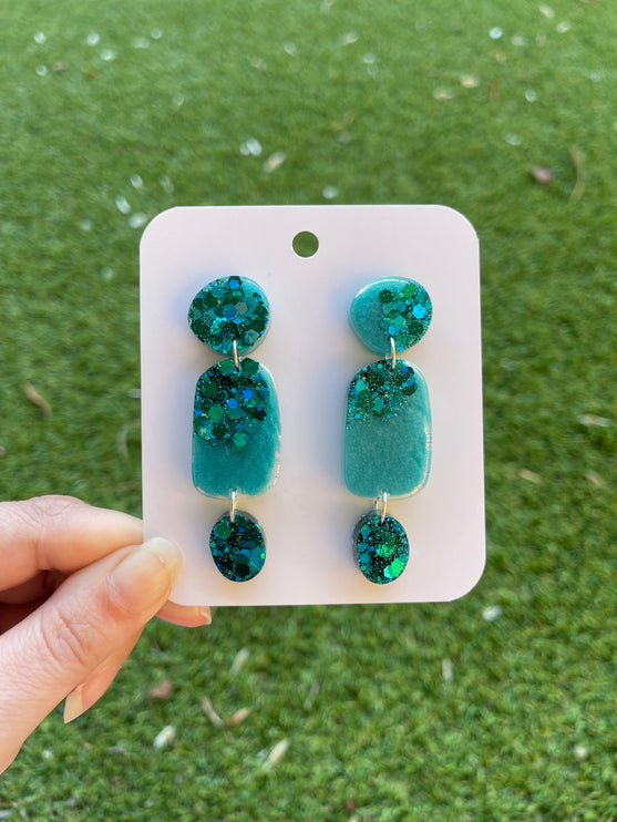 Dangle Emerald Ombre Pebble Glitter Earrings